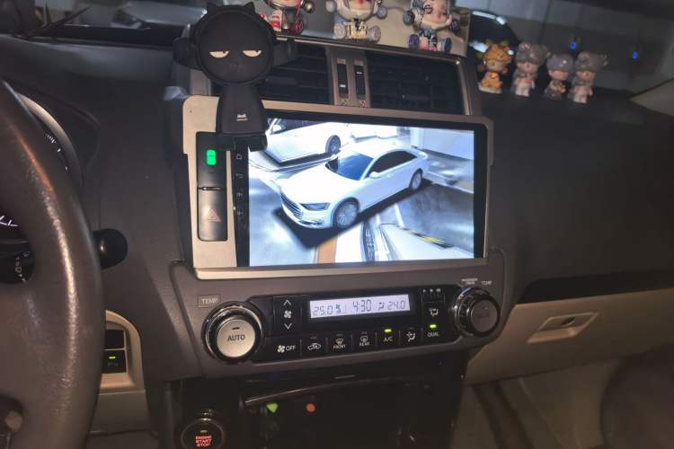 Used Toyota Prado 2014 2700 TX 7-Seater Middle East Version Audio And AC Panel