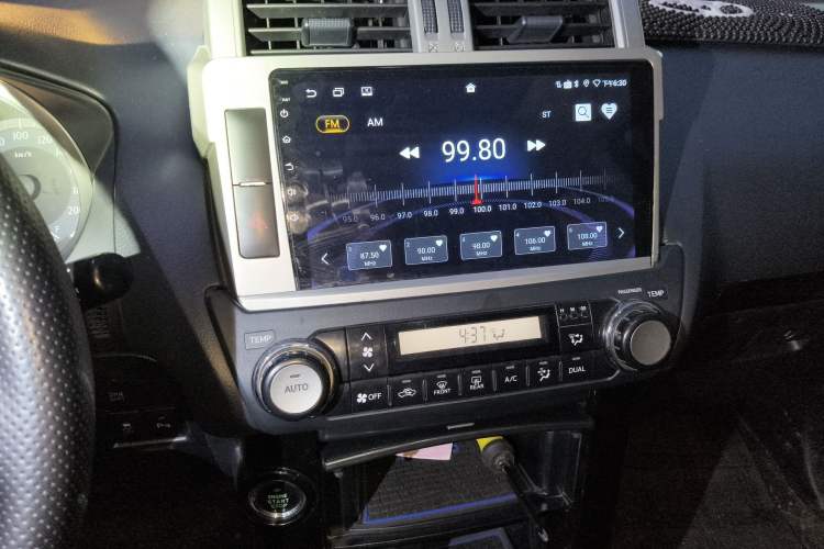 Used Toyota Prado 2014 2.7L Automatic Standard Edition Audio And AC Panel