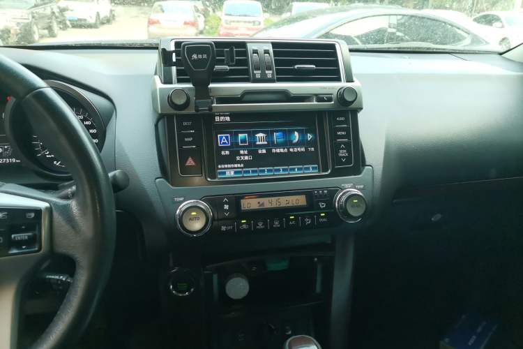 Used Toyota Prado 2014 4.0L Automatic TX-L NAVI Audio And AC Panel