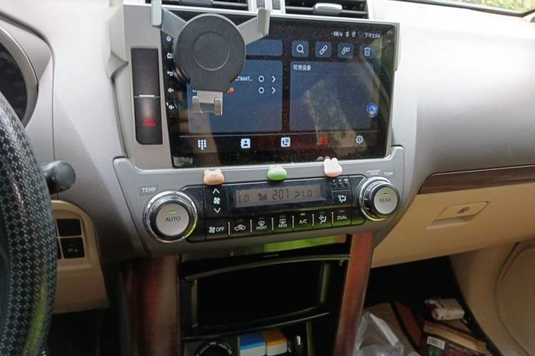Used Toyota Prado 2014 2.7L Automatic Luxury Edition Audio And AC Panel