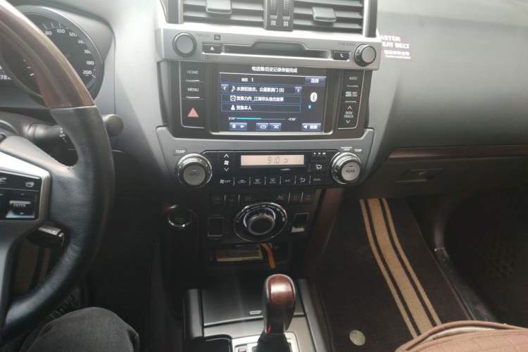 Used Toyota Prado 2014 4.0L Automatic VX NAVI Audio And AC Panel