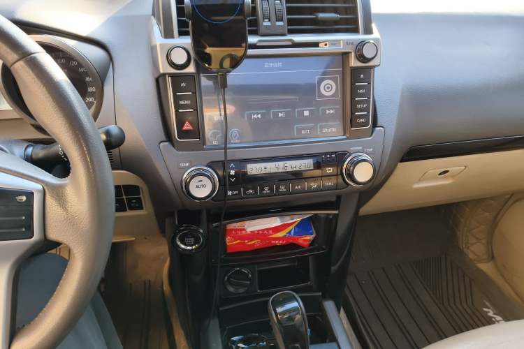 Used Toyota Prado 2014 2.7L Automatic Standard Edition Audio And AC Panel