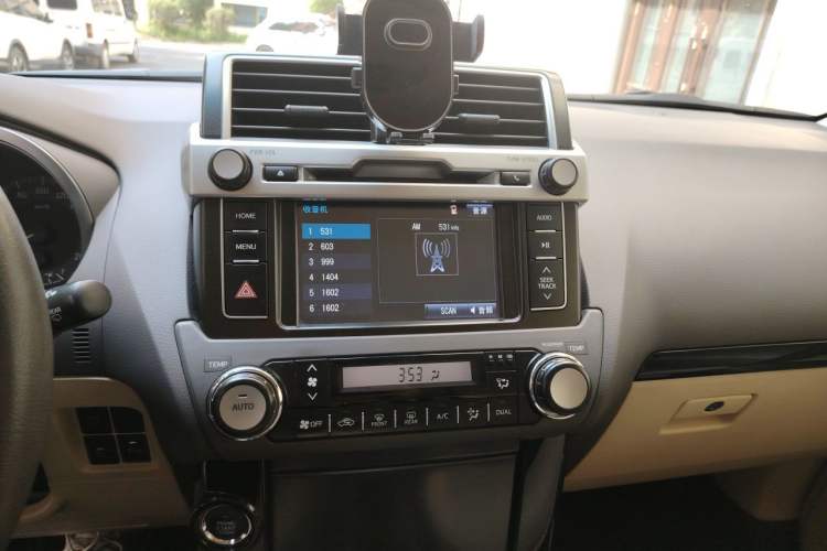 Used Toyota Prado 2014 2.7L Automatic Standard Edition Audio And AC Panel