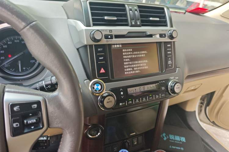 Used Toyota Prado 2014 4.0L Automatic TX-L NAVI Audio And AC Panel