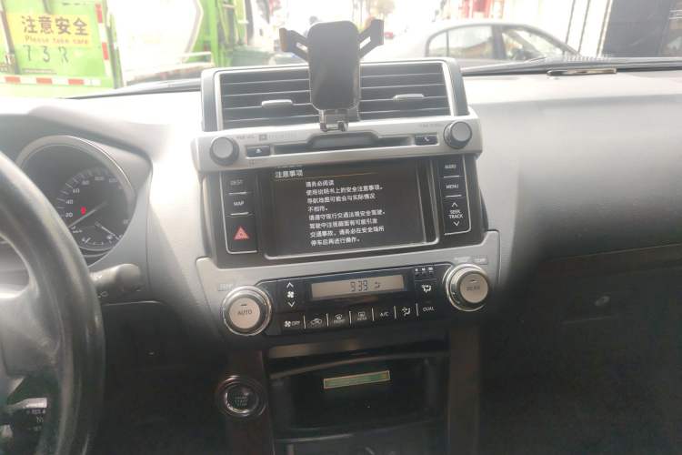 Used Toyota Prado 2014 4.0L Automatic TX-L NAVI Audio And AC Panel