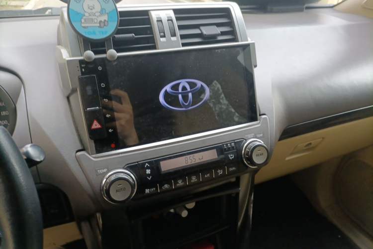 Used Toyota Prado 2014 2700 TX 7-Seater Middle East Version Audio And AC Panel