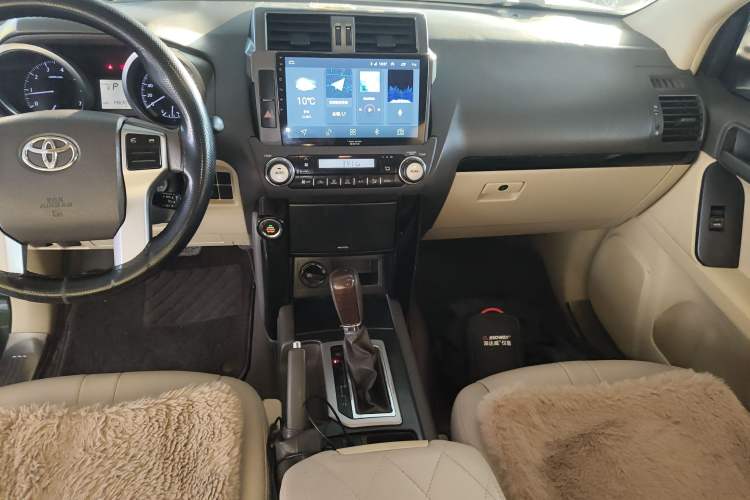 Used Toyota Prado 2014 2.7L Automatic Luxury Edition Audio And AC Panel