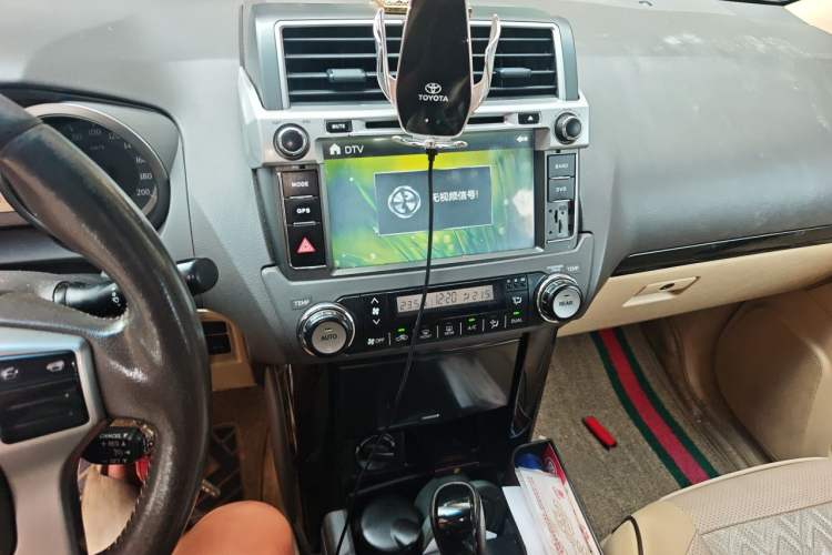 Used Toyota Prado  Audio And AC Panel