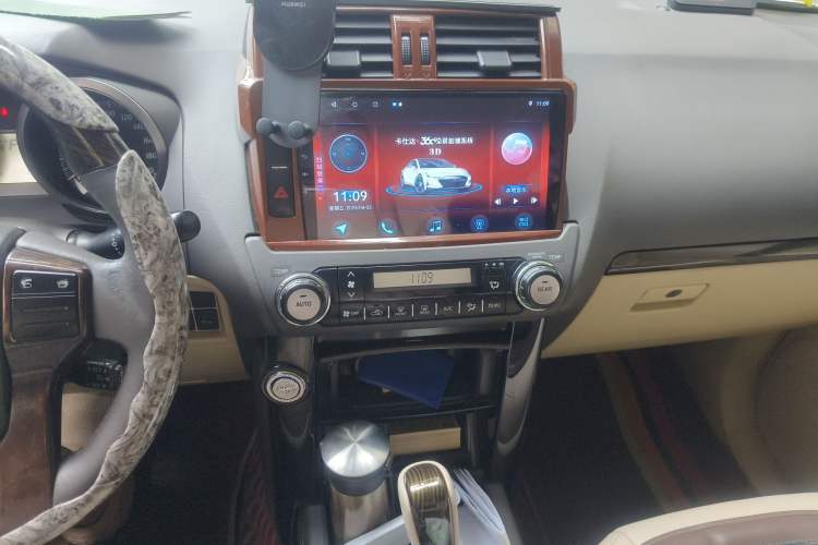 Used Toyota Prado 2014 2.7L Automatic Luxury Edition Audio And AC Panel