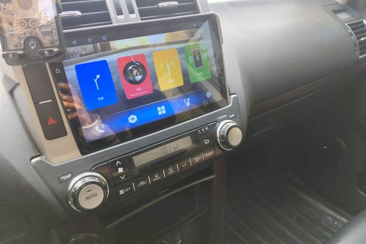 Used Toyota Prado 2014 4.0L Automatic TX-L Audio And AC Panel