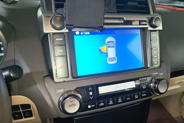 Used Toyota Prado 2014 2.7L Manual Transmission Audio And AC Panel
