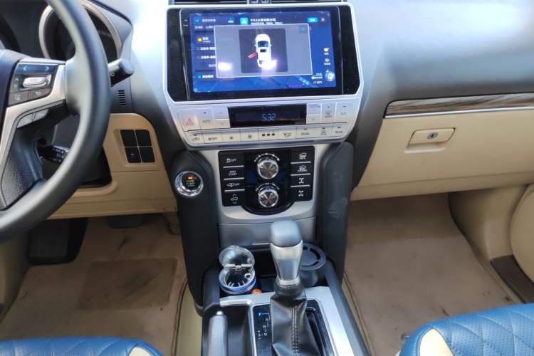 Used Toyota Prado 2014 4.0L Automatic TX-L Audio And AC Panel