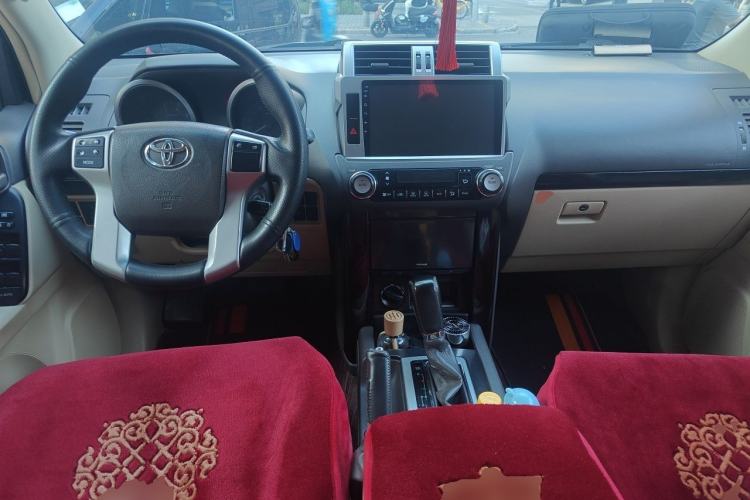 Used Toyota Prado  Center Console