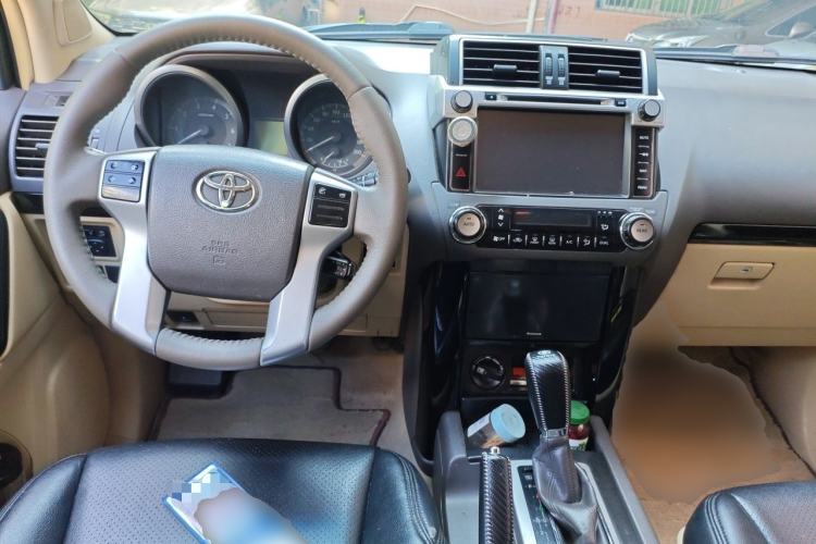 Used Toyota Prado 2014 2.7L Automatic Luxury Edition Center Console