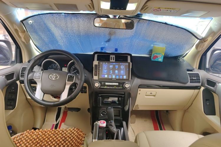 Used Toyota Prado 2014 2.7L Automatic Luxury Edition Center Console