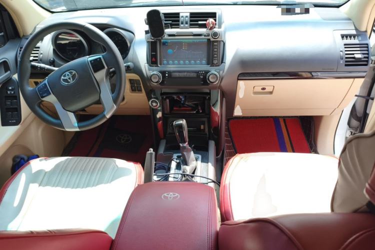 Used Toyota Prado  Center Console