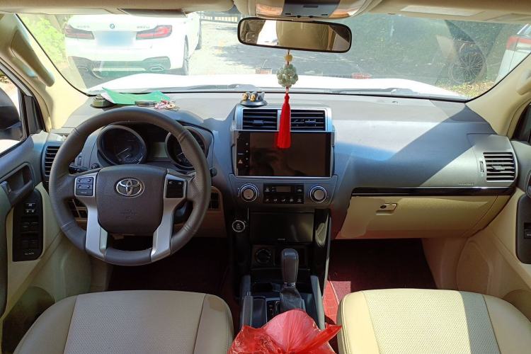 Used Toyota Prado 2014 2.7L Middle East Version Parallel Import Center Console