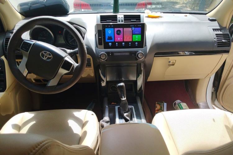 Used Toyota Prado  Center Console