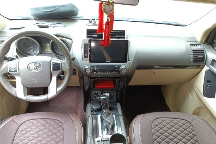 Used Toyota Prado 2014 2.7L Automatic Luxury Edition Center Console