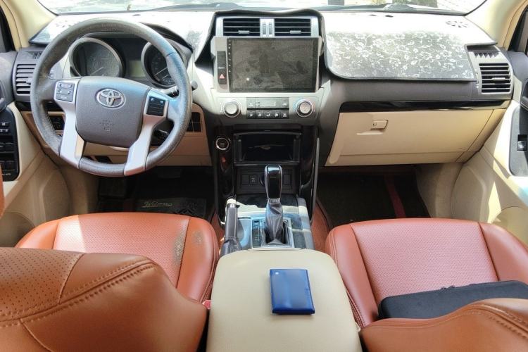 Used Toyota Prado 2014 4.0L Middle East Version Center Console