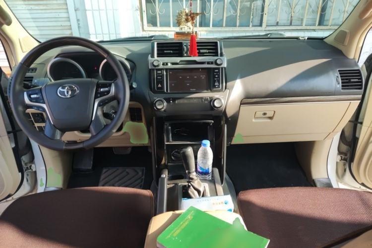 Used Toyota Prado  Center Console