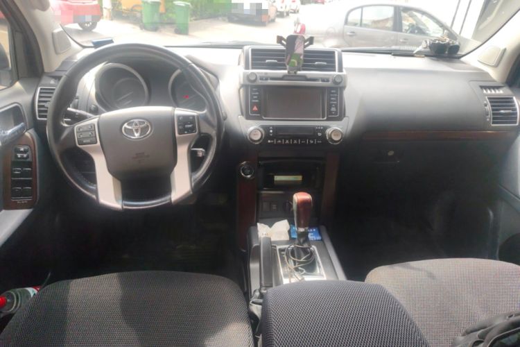 Used Toyota Prado 2014 4.0L Automatic TX-L NAVI Center Console