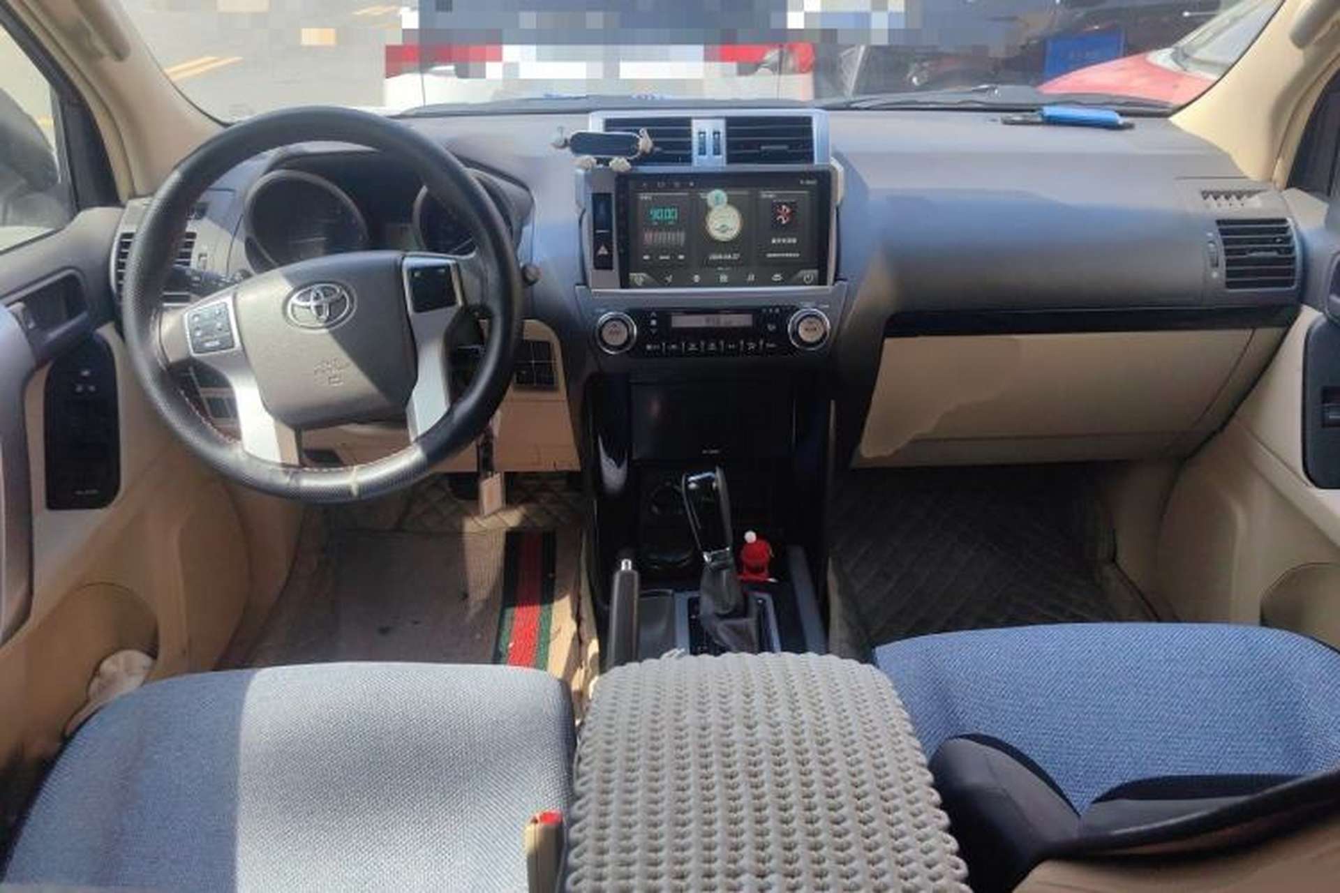 Used Toyota Prado  Center Console