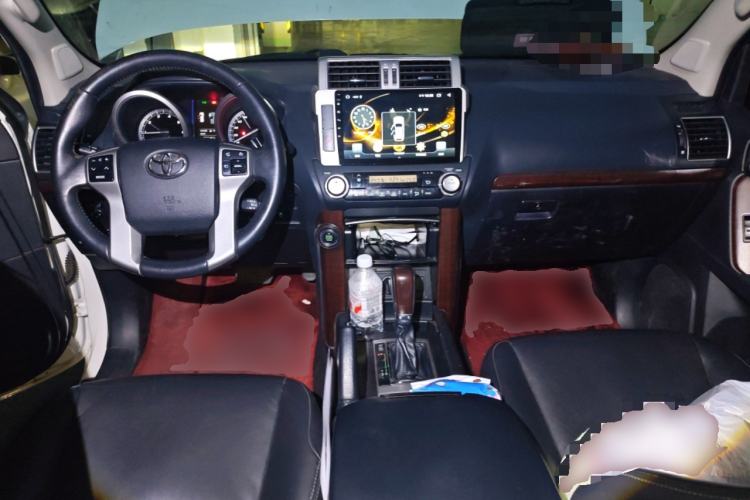 Used Toyota Prado 2014 4.0L Automatic TX-L NAVI Center Console