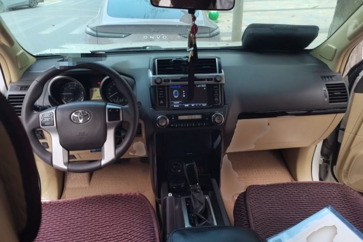 Used Toyota Prado 2014 2.7L Middle East Version Parallel Import Center Console