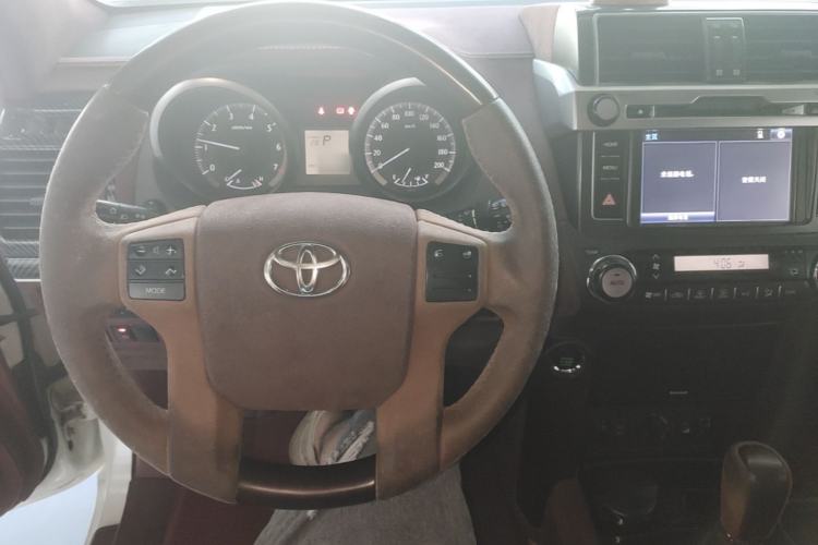Used Toyota Prado 2014 4.0L Middle East Version Center Console