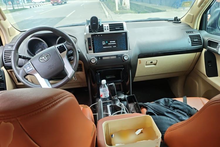 Used Toyota Prado  Center Console