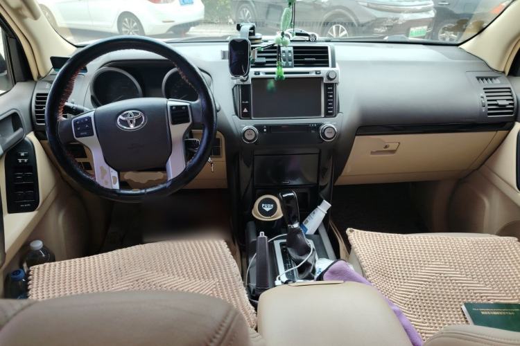 Used Toyota Prado  Center Console