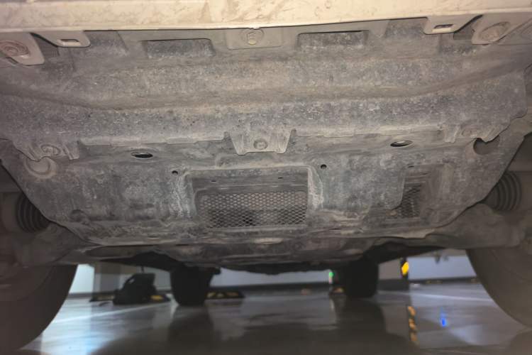 Used Toyota Prado 2014 2700 TX 7-Seater Middle East Version Chassis Front