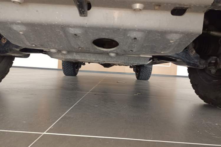 Used Toyota Prado 2014 4.0L Automatic TX-L NAVI Chassis Front