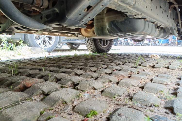 Used Toyota Prado 2014 2.7L Middle East Version Parallel Import Chassis Front Left