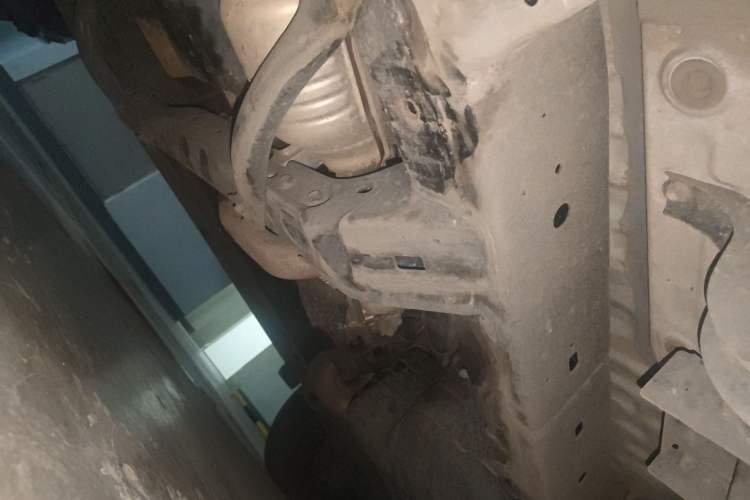 Used Toyota Prado 2014 4.0L Automatic TX-L NAVI Chassis Front Left