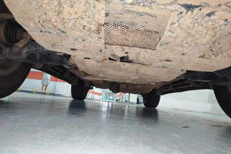Used Toyota Prado 2014 2700 TX 7-Seater Middle East Version Chassis Front