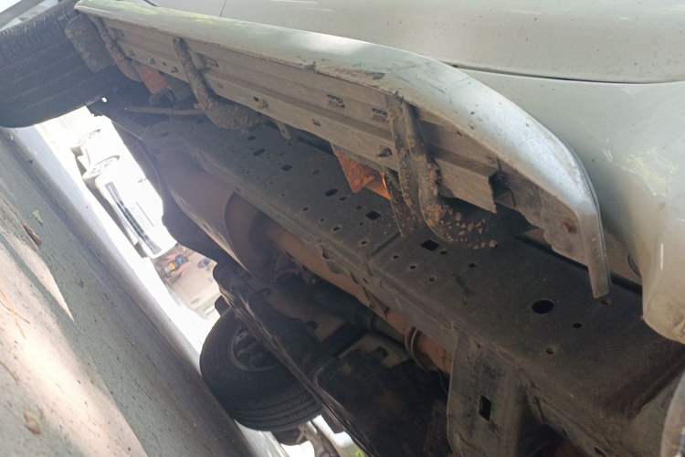 Used Toyota Prado 2014 4.0L Automatic TX-L Chassis Front Right