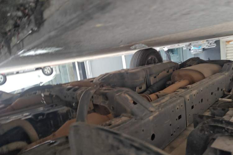 Used Toyota Prado 2014 4.0L Automatic TX-L Chassis Front Right