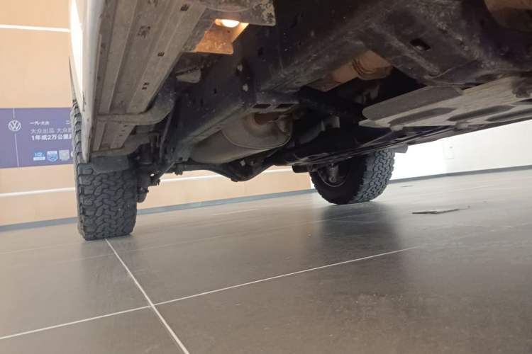 Used Toyota Prado 2014 4.0L Automatic TX-L NAVI Chassis Front Right