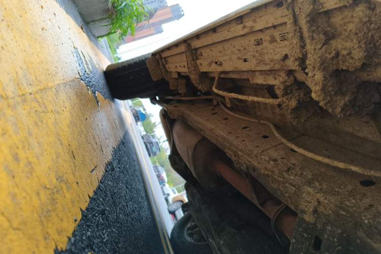 Used Toyota Prado 2014 4.0L Automatic TX-L Chassis Front Right