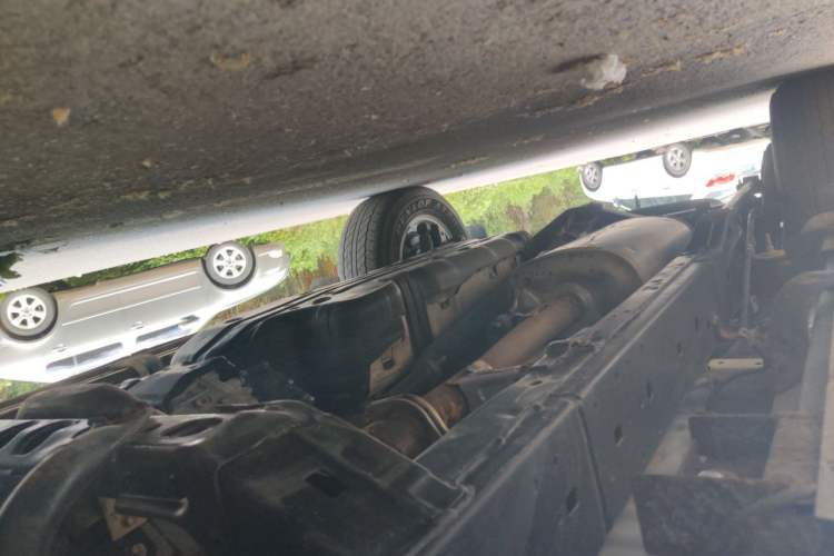 Used Toyota Prado 2014 4.0L Automatic TX-L NAVI Chassis Front Right