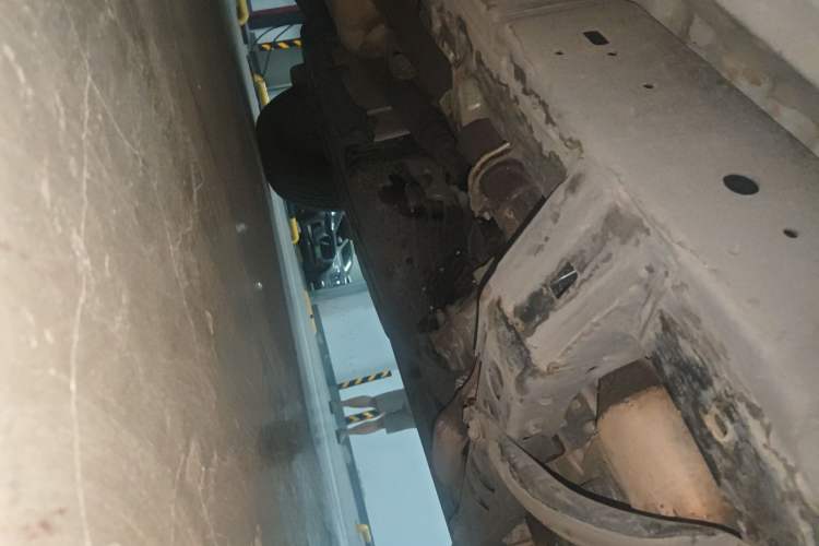 Used Toyota Prado 2014 4.0L Automatic TX-L NAVI Chassis Front Right