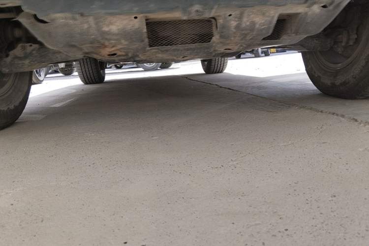 Used Toyota Prado 2014 2700 TX 7-Seater Middle East Version Chassis Front