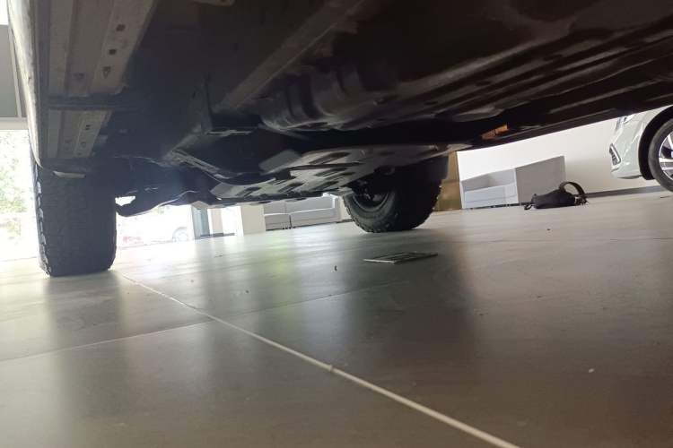 Used Toyota Prado 2014 4.0L Automatic TX-L NAVI Chassis Rear Left