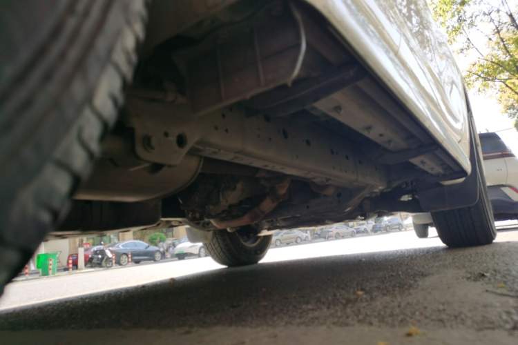 Used Toyota Prado 2014 4.0L Automatic TX-L NAVI Chassis Rear Right