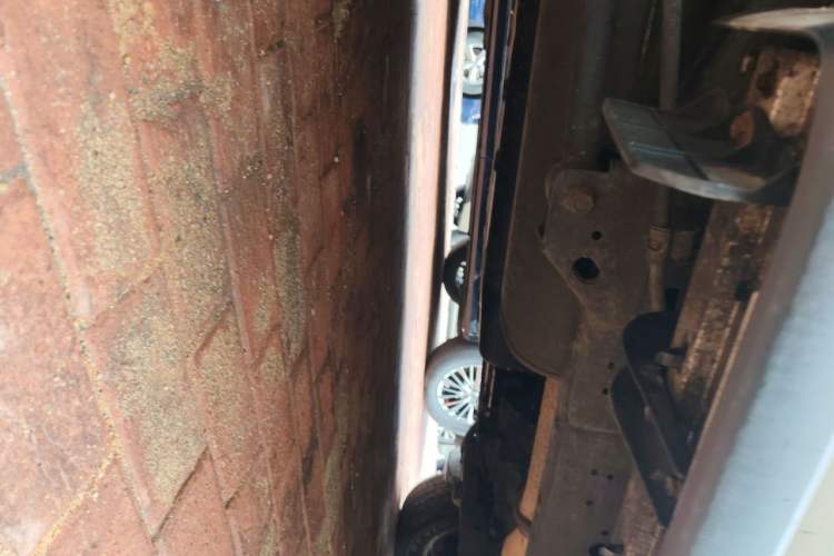 Used Toyota Prado 2014 2.7L Automatic Standard Edition Chassis Rear Right