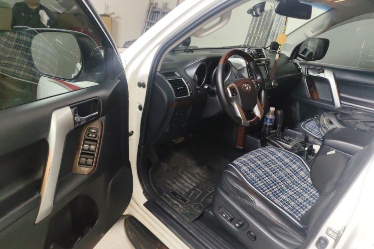 Used Toyota Prado 2014 4.0L Automatic TX-L Driver Seat