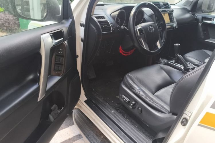 Used Toyota Prado 2014 4.0L Automatic TX-L NAVI Driver Seat