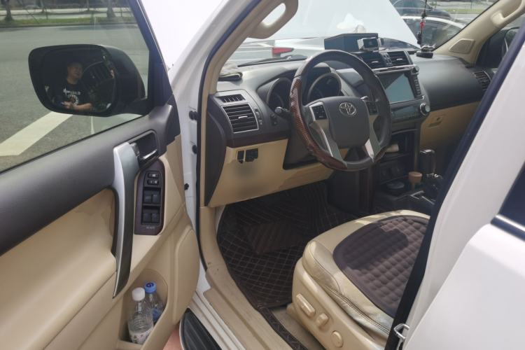 Used Toyota Prado 2014 4.0L Automatic TX-L Driver Seat